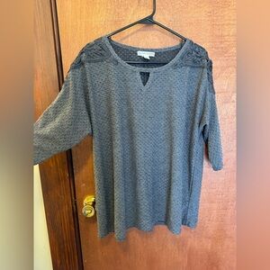 New York Laundry Gray Patterned Blouse